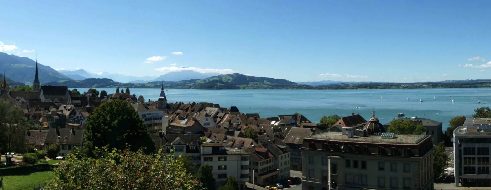 Zahnmedizin mit Herz und Präzision – mitten in Zug